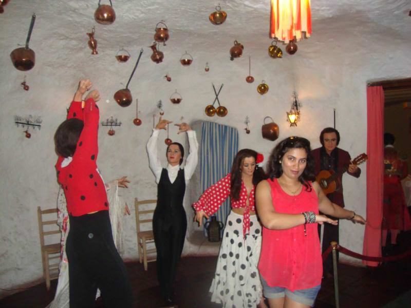 Museo de cera de barcelona. the dance section at Wax museum barcelona