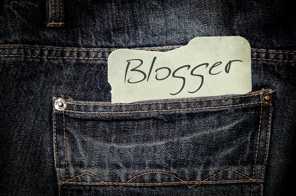 Cheap tricks used to get links from Bloggers